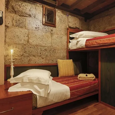 Sleeps 3 With Wifi Apartament