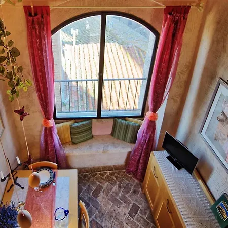 Apartament Sleeps 3 With Wifi